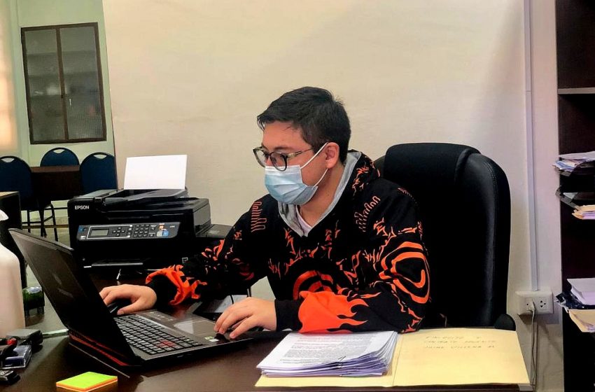 Los becarios y su lucha constante por seguir estudiando
